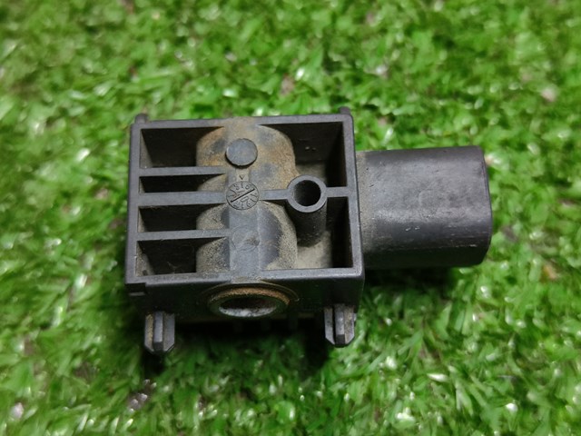 Датчик подушки безпеки Mazda 3M5T14B006AD