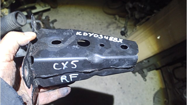  Mazda D1Y03488X ціна, від 23.40 USD