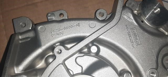 Масляний насос LR123716 Land Rover