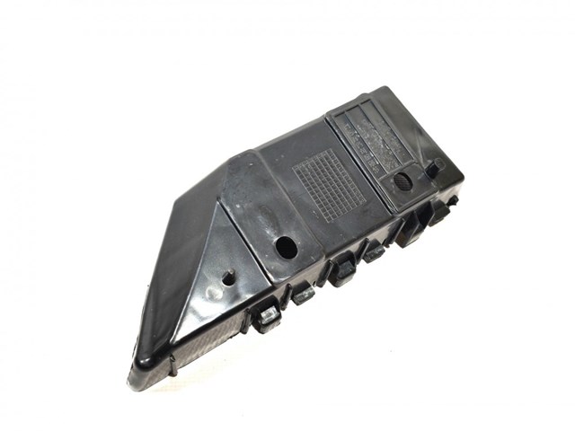 Купити A132803572 Chery Кронштейн бампера переднього, правий