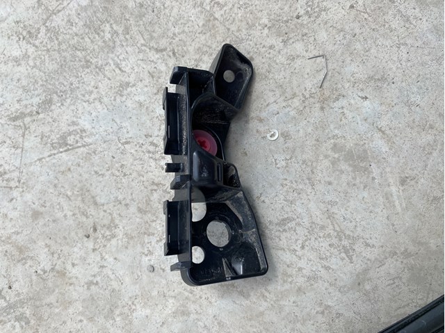 Направляюча переднього бампера, ліва Toyota 5211633100 ціна, від 14.07 USD