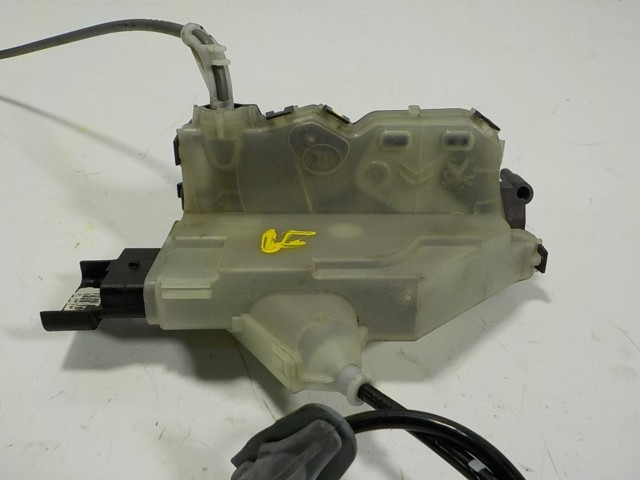 Замок передніх пасажирських дверей Peugeot/Citroen 9801689980 ціна, від 194.79 USD