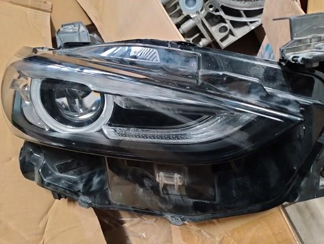 Фара права GSJ451031A Mazda