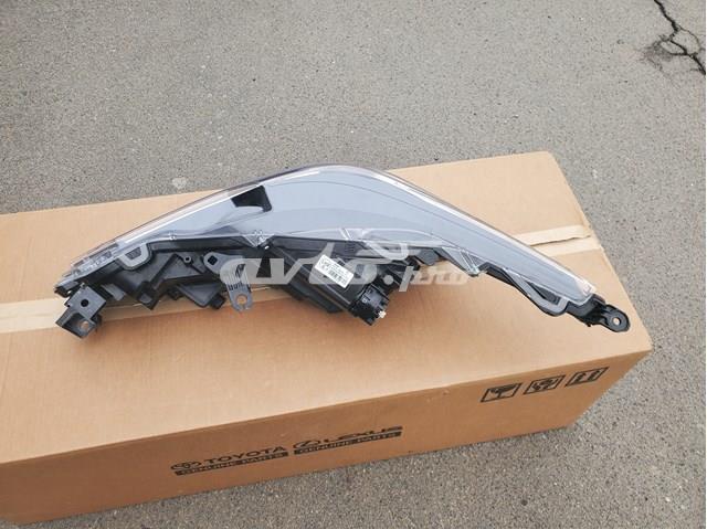 Купити 8114502T50 Toyota Права блок фара