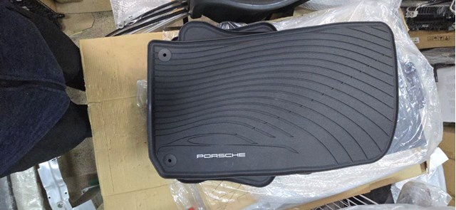 97004480008 Porsche Килими салону