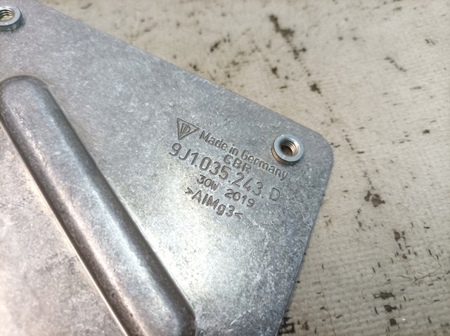 9J1035243D VAG 