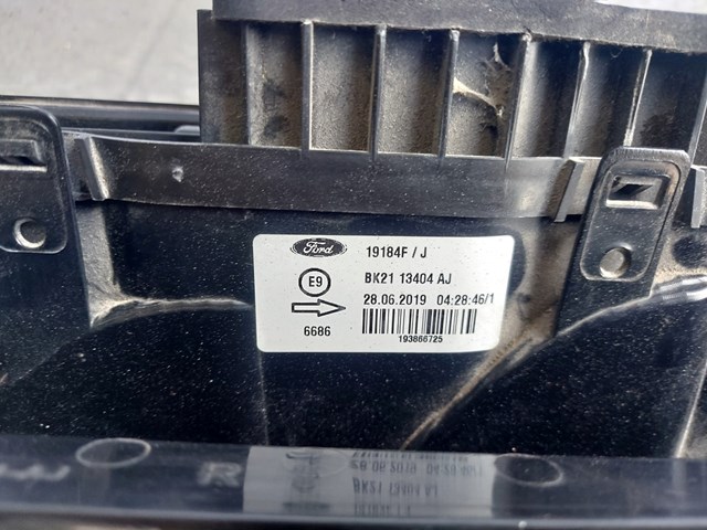 Задня права фара BK2113404AJ Ford