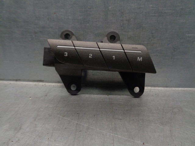 Land Rover BJ3214776BB ціна, від 22.60 USD