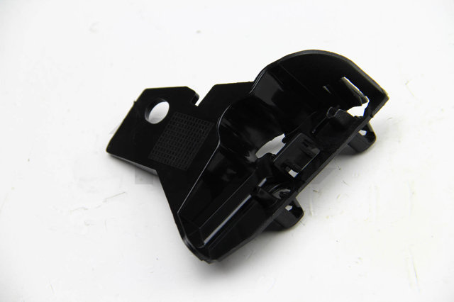 Кронштейн нижньої накладки фар, правий BSG BSG60927001 ціна, від 3.81 USD