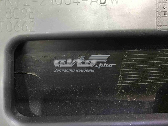 Молдинг передньої правої двері Land Rover LR087419 ціна, від 1011.04 USD