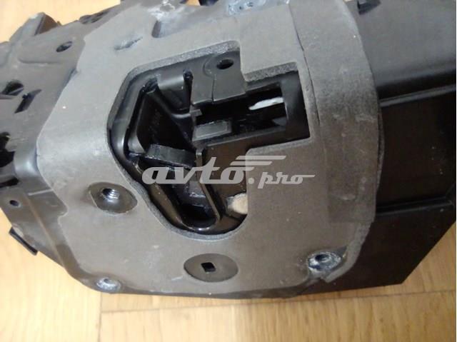 Замок задньої дверї, правої Land Rover LR078744 ціна, від 50.01 USD