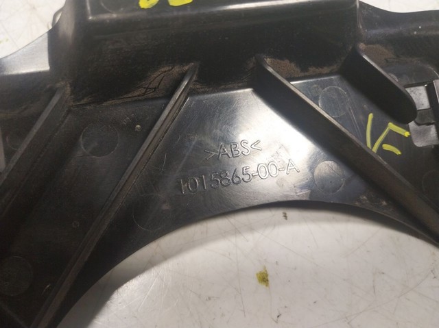 101586500A Tesla 