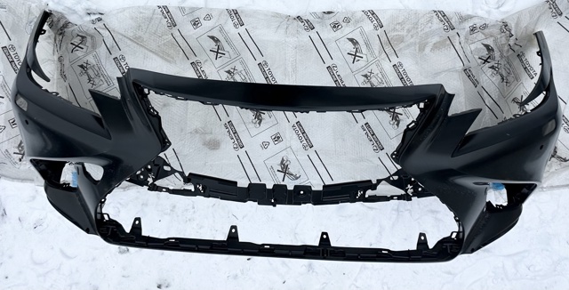 Бампер передній Toyota 521195C927