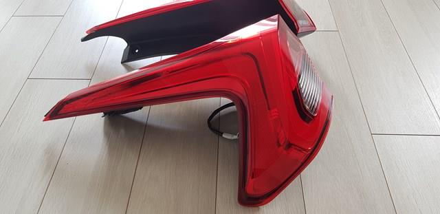 8330B013 Mitsubishi Задня ліва фара