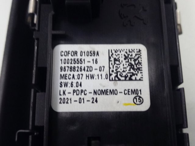 Кнопковий блок керування склопідіймачами передній лівий 96788264ZD Opel
