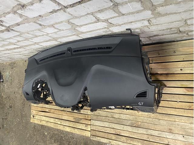 847103Y000RY Hyundai/Kia Передня панель