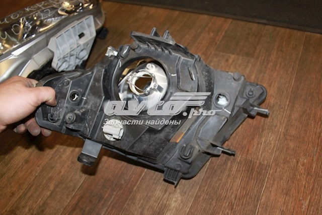 Фара комбінована, передня Nissan/Infiniti 260105X10A