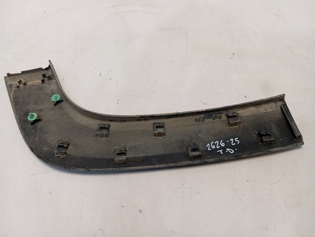 Купити 735599035 Chrysler Молдинг заднього правого крила