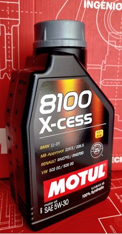 368101 Motul Масло двигуна