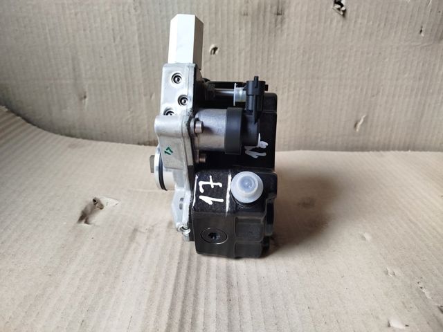 Насос паливний високого тиску Bosch 0986437325 ціна, від 79.50 USD