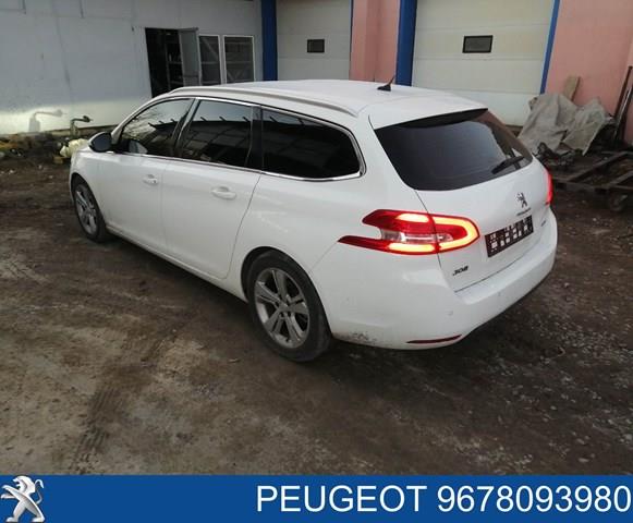 Ліхтар задній лівий, внутрішній 9678098080 Peugeot/Citroen