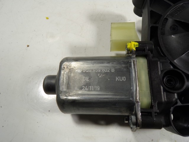 0130822716 VAG 