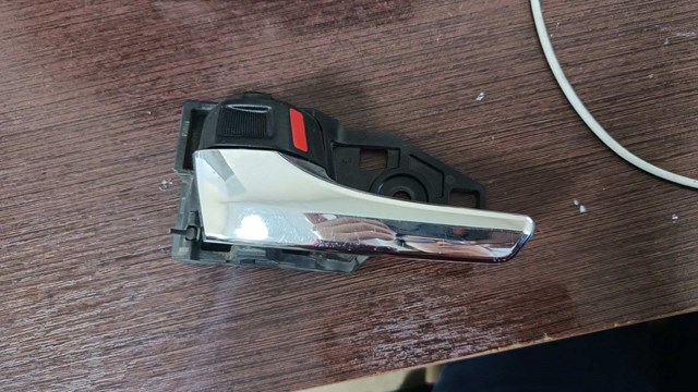 692060K100C0 Toyota Дверна ручка внутрішня ліва передня/задня