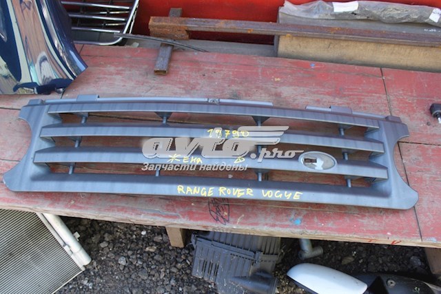 LR019657 Land Rover Решітка радіатора