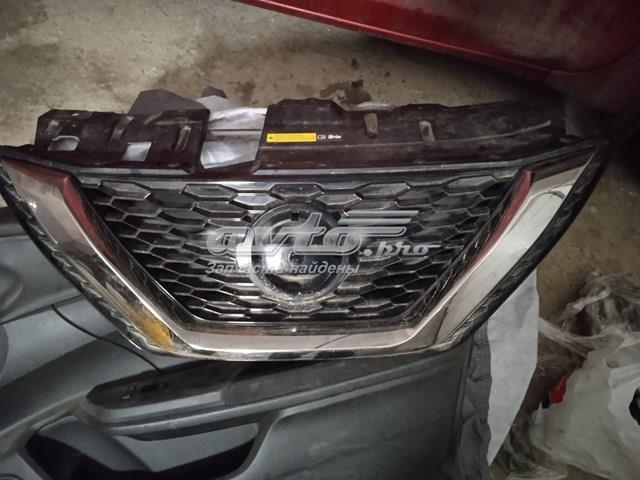 Решітка радіатора 62398HV80A Nissan/Infiniti