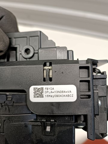 Купити LR042311 Land Rover Перемикач підрульовий, центральна частина
