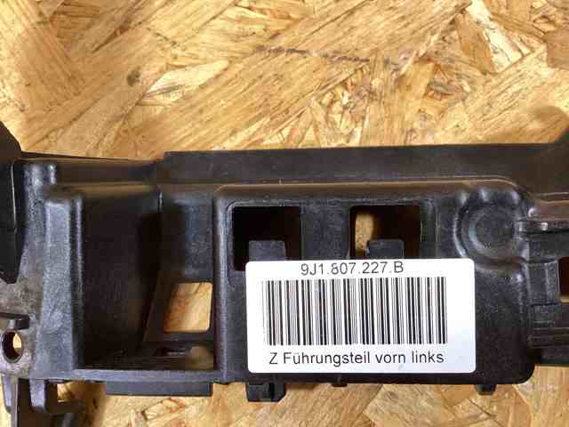 Направляюча переднього бампера, ліва Porsche 9J1807227B ціна, від 49.68 USD