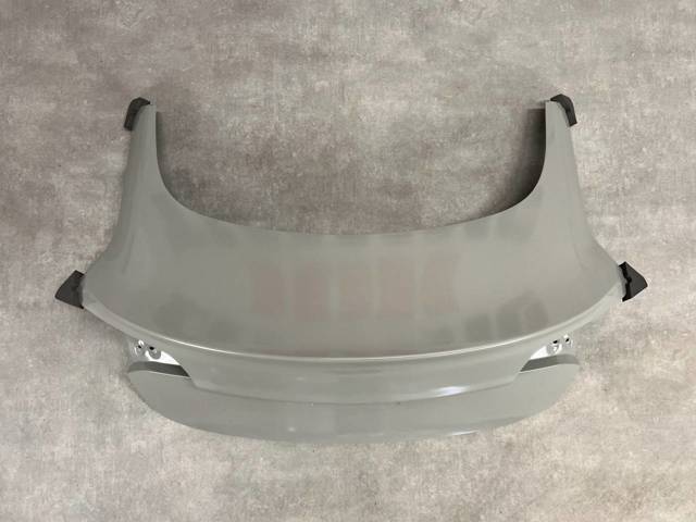 1081460CHD Tesla Motors Треті двері