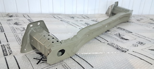 52023F4050 Toyota Шина бампера заднього