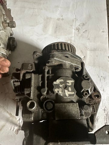 Паливний насос високого тиску 0460485024 Bosch