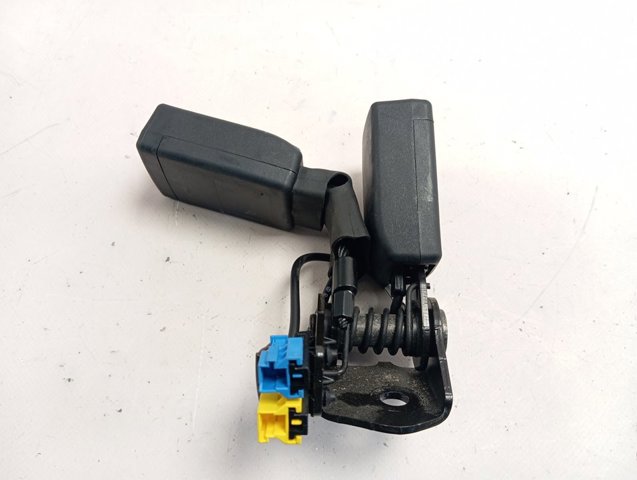 Купити A1768600469 Mercedes Пасок безпеки задній правий