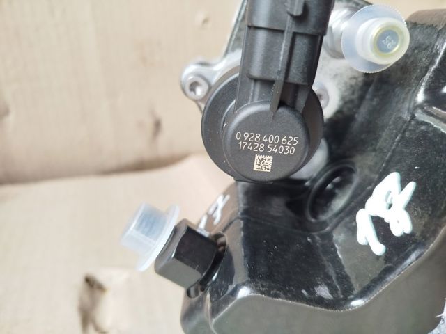 Паливний насос високого тиску 0986437325 Bosch