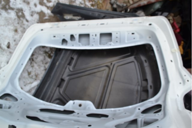 П'яті двері Mazda KBY56202XC ціна, від 886.58 USD