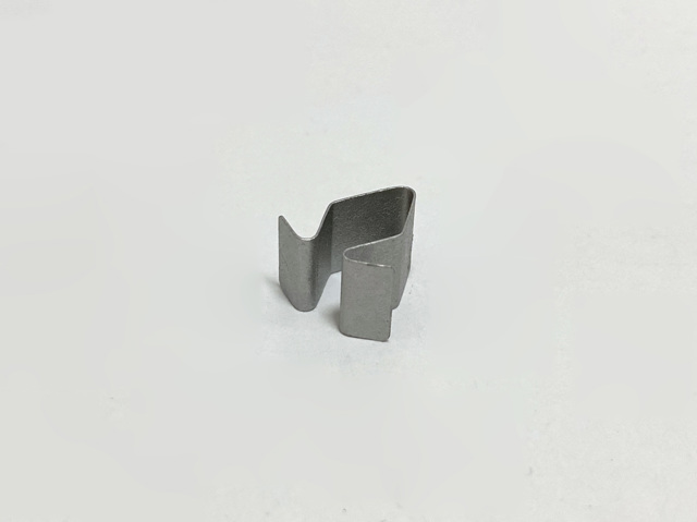 Пістон (кліп) кріплення обшивки кришки багажника MAK 16500 ціна, від 0.42 USD