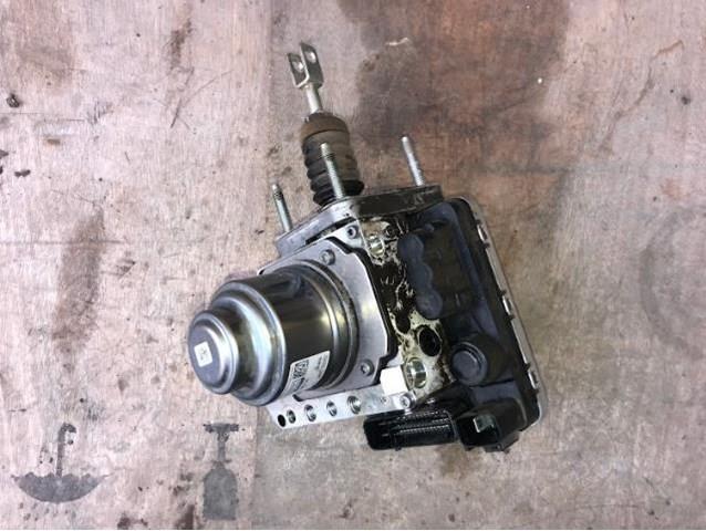 LX6C2D335MC Ford 