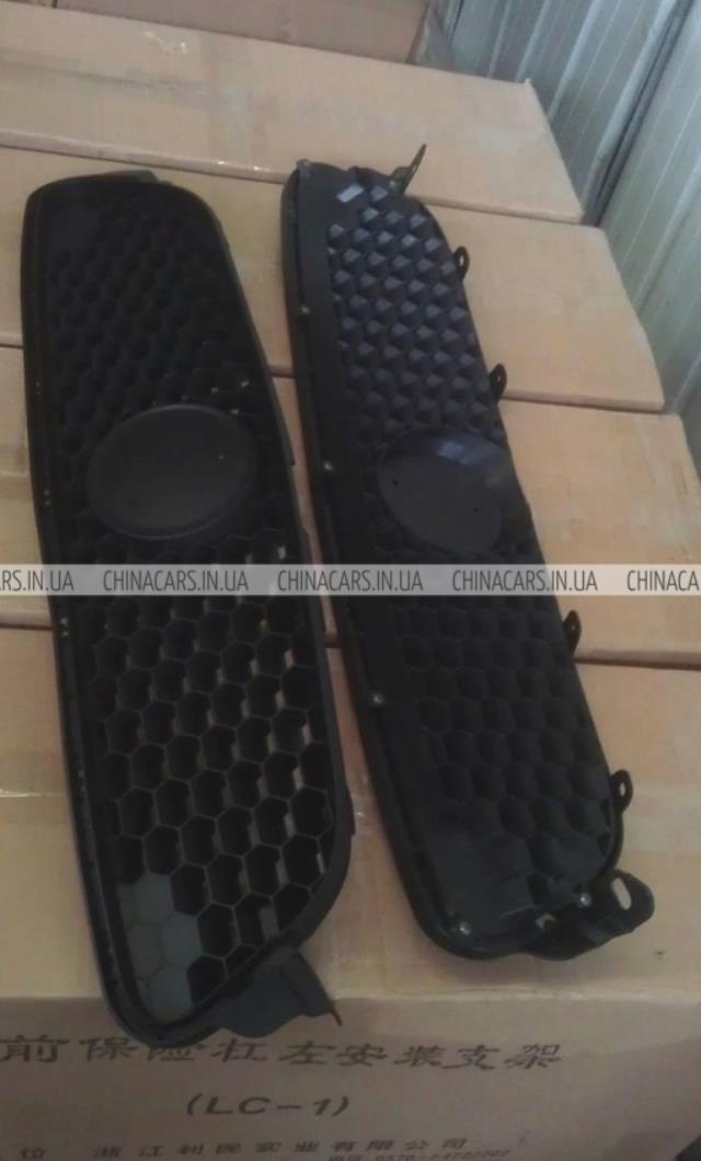 1018050931 Geely Решітка радіатора