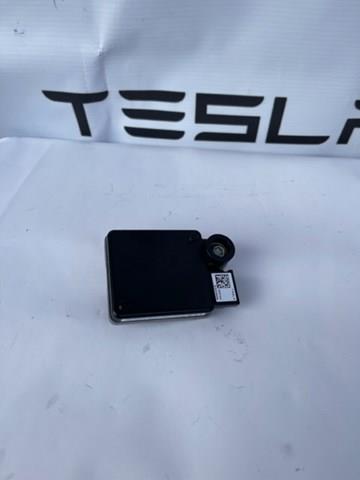  160791700G Tesla