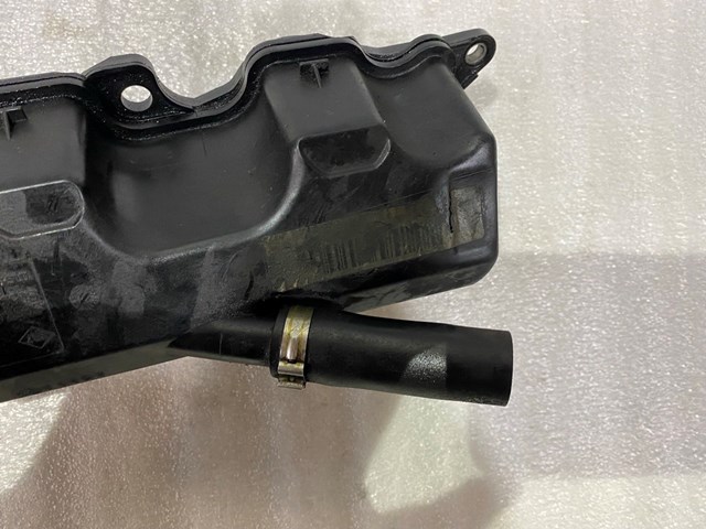 Масловіддільник газів Renault (RVI) 8200852049