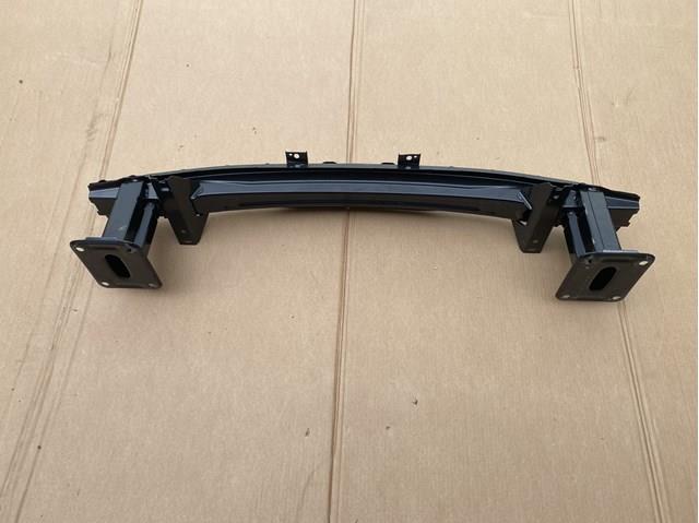 DFR550070A Mazda Балка бампера переднього