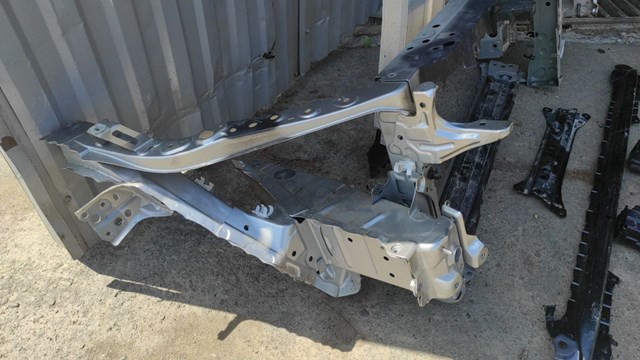 Купити 5320533902 Toyota Супорт радіатора верхній/монтажна панель кріплення фар