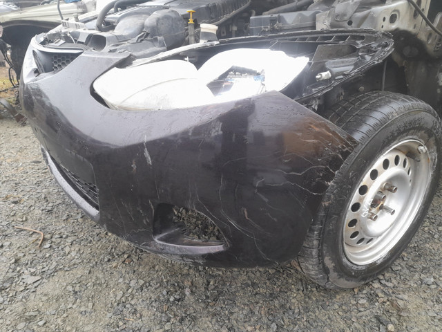 D65150031 Mazda Бампер передній в зборі