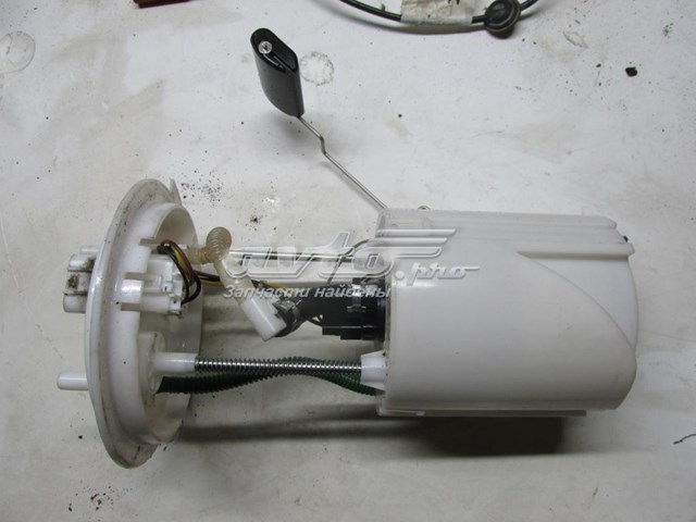 Купити Насос паливний електричний Hyundai Santa Fe III DM