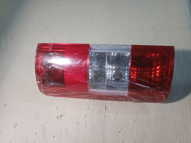 Задні ліхтарі Polcar 3256880E ціна, від 23.05 USD