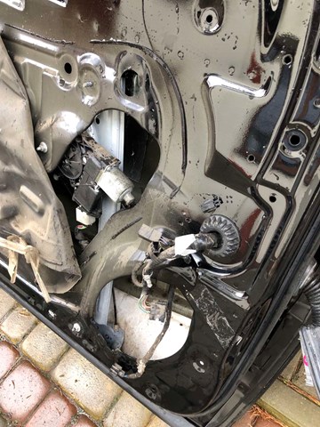 Двері передні, ліві General Motors 23331911 ціна, від 1341.60 USD