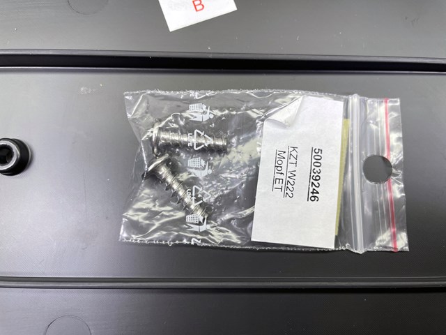  Mercedes A2228805800 ціна, від 54.84 USD