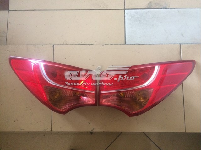 Купити 924022W030 Hyundai/Kia Ліхтар задній правий, зовнішній